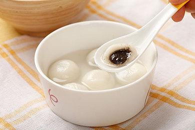 《NBA 2K22》梦幻球队预告 各个时代超级巨星等你组队